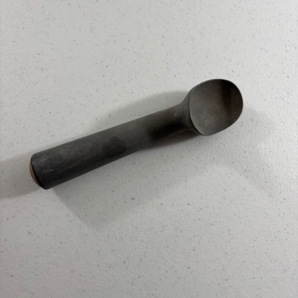 Zeroll Original Ice Cream Scoop Size 20 Aluminum Heat Conductive Gray Matte